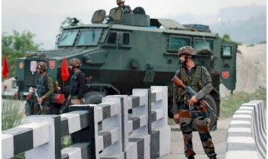 3 जवान शहीद : उरी दोहराने की साजिश नाकाम, आर्मी कैंप में घुस रहे 2 आत्मघाती आतंकी ढेर, आर्मी कैंप में घुसने की कोशिश कर रहे थे आतंकवादी...जवानों ने किया ढेर, तीन जवान भी हुए शहीद…