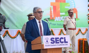 SECL के CMD ने स्वतंत्रता दिवस समारोह में एसईसीएल परिवार सहित देशवासियों को दी शुभकामनाएँ, भूविस्थापितों के प्रदेय को बेहतर बनाने के लिए एसईसीएल बोर्ड ने स्वीकृत किए हैं कई बदलाव