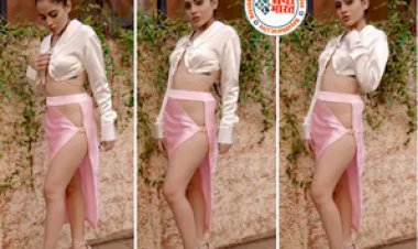 Urfi Javed Photos: उर्फी सामने से खुला टॉप और साइड से पूरी कटी स्कर्ट पहने नजर आई, फिर पहनावे को लेकर शुरू हुए उर्फी जावेद के चर्चे...