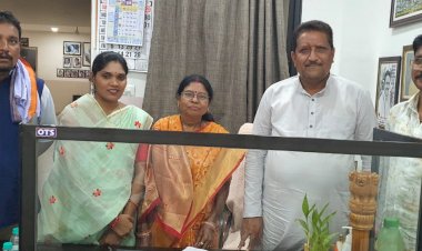 पूर्व विधायक अंबिका मरकाम और जिला पंचायत सदस्यों ने की वन मंत्री मोहम्मद अकबर से मुलाकात कर नगरी,बोराई,गट्टासिल्ली के रेस्टहाउस को नया बनाने की मांग...