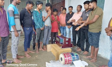 जिला पंचायत सदस्य प्रतिनिधि व युवा कांग्रेस अध्यक्ष वीरेंद्र सिंह देव के दिशा निर्देश पर ग्राम जमगला के लोगो को दिया गया वाद्य यंत्र।