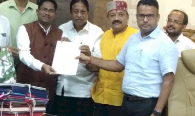 लचर यात्री परिवहन व्यवस्था सुधारने कलेक्टर से मिला भाजपा प्रतिनिधि मण्डल