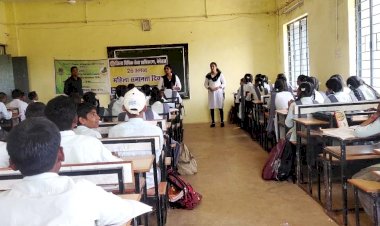 CG:महिला समानता दिवस पर विधिक साक्षरता शिविर का आयोजन कर लोगों को किया जागरूक .. शासकीय उच्चतर माध्यमिक विद्यालय मटका  गुनरबोड़ जिला बेमेतरा