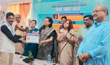 CG:बेरला ब्लाक के कोदवा शासकीय उच्च माध्यमिक विद्यालय के प्राचार्य बलदाऊ सिंह पटेल को उत्कृष्ठ शिक्षक प्रतिभा सम्मान 2022से सम्मानित किया गया