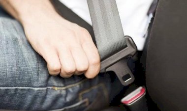Seatbelt New Rule: केंद्रीय मंत्री नितिन गडकरी का बड़ा ऐलान... कार में बैठने वाले सभी लोगों के लिए सीट बेल्ट लगाना अब होगा अनिवार्य... कार की पिछली सीट पर भी सेफ्टी बेल्ट नहीं लगाने पर कटेगा चालान.....