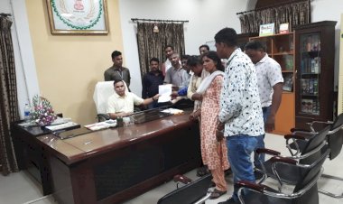 CG हड़ताल खत्म ब्रेकिंग: अनियमित कर्मचारियों की हड़ताल खत्म... आंदोलन किया स्थगित... संभाग आयुक्त को छत्तीसगढ़ संयुक्त अनियमित कर्मचारी महासंघ ने चार सूत्रीय मांगों को लेकर सौंपा ज्ञापन.....