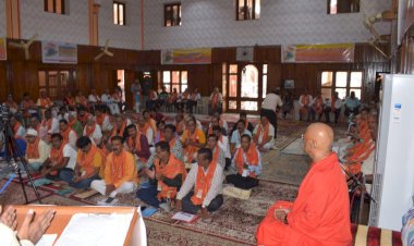 समाज को जोडने के साथ संस्कारवान बनाने की सेवा है पंचायत: महामण्डलेश्वर स्वामी हंसराम उदासीन