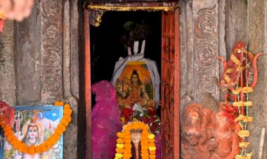 CG- ऐतिहासिक भूड़ू वाले बाबा का मंदिर: द्रविड़ शैली के स्थापत्य और पिरामिड नुमा शिखर से निर्मित है प्राचीन देऊर मंदिर... मुख्यमंत्री ने की पूजा-अर्चना... जानें मंदिर की विशेषता... देखें तस्वीरें....