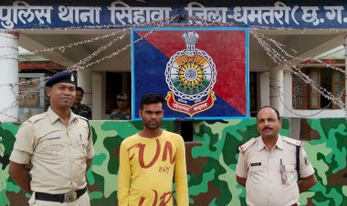 CG- बेटे ने पिता को मार डाला: पिता के ताने से तंग बेटे ने फावड़े से पिता की हत्या…औलाद के लिए औलाद बन गया बाप का दुश्मन….वजह जान हो जाएँगे हैरान…पिता का 'कातिल' बेटा गिरफ्तार.....