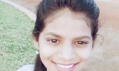 CG दर्दनाक सड़क हादसा : तेज रफ्तार कैप्सूल वाहन ने स्कूटर सवार पिता-पुत्री को मारी ठोकर....पिता के सामने ही पुत्री की दर्दनाक मौत, पिता गंभीर रूप से घायल…स्कूटर के उड़े परखच्चे….