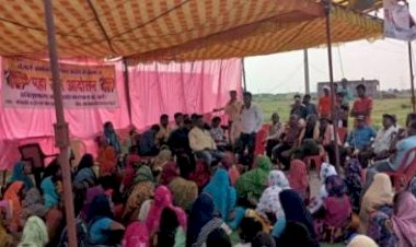 बिलासपुर जिले के मस्तुरी ब्लॉक के ग्राम पंचायत कोकड़ी में लगे कालिंदी प्रा,लि,के खिलाफ ग्रामीणों का जन आंदोलन लगातार जारी झमाझम बारिश में भी नही टूटा ग्रामीणों का हौसला सैकड़ों की संख्या में पहुंच कर रहें प्लांट बंद करने की मांग=रामायण साहू