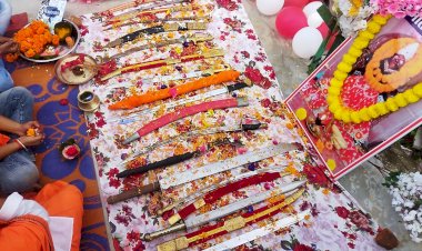 विजयादशमी के शुभ अवसर पर बजरंग दल जगदलपुर प्रखंड ने मनाया शस्त्र पूजन