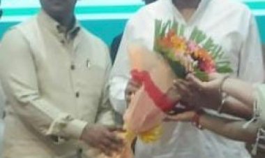 Students School Bag: छत्तीसगढ़ बाल संरक्षण आयोग के सदस्य सोनल गुप्ता ने स्कूली बच्चों के बस्तों का वजन घटाने को लेकर मुख्यमंत्री को पत्र लिखकर किया अनुरोध….
