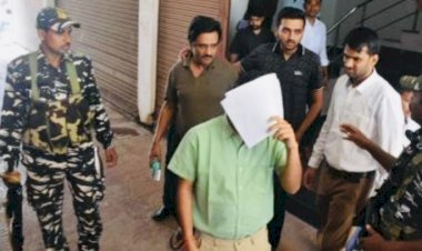Chhattisgarh ED Raid Update : IAS समीर विश्नोई का मेडिकल चेकअप जारी; कुछ ही देर में कोर्ट में होंगे पेश…रिमांड मांगेगी ईडी की टीम…
