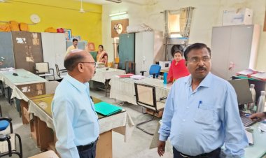 CG- 78 कर्मचारियों पर गिरी गाज: संभागायुक्त के औचक निरीक्षण से मचा कार्यालयों में हड़कंप, कर्मचारियों में मची अफरा-तफरी, तत्काल कार्यवाही कर रोका गया एक दिन का वेतन.....
