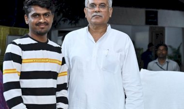 इंजीनियरिंग स्टूडेंट को CM Bhupesh Baghel ने दिया आर्थिक संबल, मुनेश्वर को चाहिए थी तीन सेमेस्टर की फीस, मुख्यमंत्री ने फीस के साथ लिए कर्ज भी उतार दिए, CM ने कहा- खूब मन लगा कर करो पढ़ाई.....