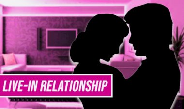 Live-In Relationship : लिव-इन रिलेशनशिप में अब रह सकते हैं खुलेआम, जानिए लिव इन रिलेशनशिप से संबंधित भारतीय कानून….