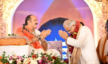 Pandit Pradeep Mishra Sehore Wale : आज आखिरी दिन शिवपुराण कथा सुनने उमड़ा जनसैलाब, सीएम भूपेश बघेल भी हुए शामिल,देखिए फोटो और विडियो…