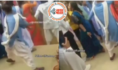 School Girl Dance video : म्यूजिक बजते ही स्कूली फंक्शन में लड़की ने किया ऐसा जबरदस्त डांस, लड़की के डांस को देखने के बाद आप भी मुरीद हो जाएंगे....देखें वीडियो...