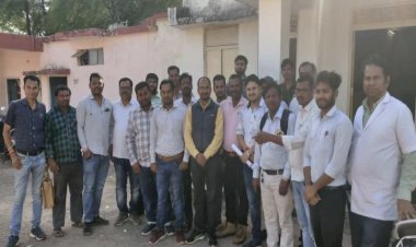 CG NEWS: अनियमित संविदा एवं दैनिक वेतन भोगी कर्मचारी संविदा प्रथा से मुक्ति के लिए कर्मचारियों की पदयात्रा, CM बघेल से मुलाकात कर करेंगे नियमितीकरण की मांग...