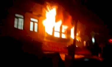 एक ही परिवार के 6 लोगों की मौत: दो मंजिला मकान में लगी भीषण आग, छह लोग जिंदा जले, मृतकों में चार बच्चे भी शामिल.....