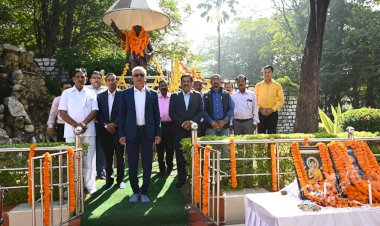 भारत रत्न बाबा साहेब भीमराव अम्बेडकर के महापरिनिर्वाण दिवस पर SECL में श्रद्धासुमन अर्पित किया गया