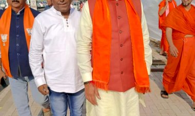 भाजपा नेता विनोद झुरानी गुजरात सरकार में सीएम शपथ ग्रहण समारोह में हुए शामिल