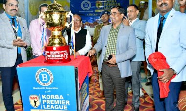 कोरबा प्रीमियर लीग क्रिकेट मैच के तृतीय संस्करण का उद्घाटन के अवसर पर SP संतोष सिंह रहे मुख्य अतिथि, कलाकारों ने नृत्य के माध्यम से निजात अभियान का किया समर्थन.....