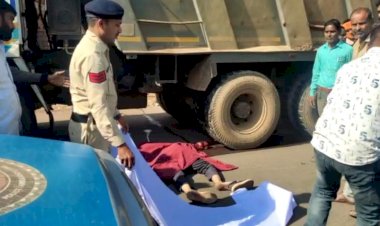 CG- हेडमास्टर की मौत: दर्दनाक सड़क हादसा...शिक्षक को ट्रक ने कुचला...मौके पर तोड़ा दम…