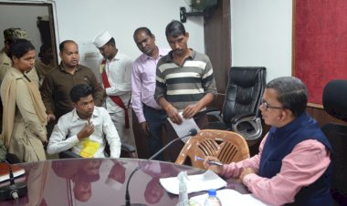 भू-विस्थापित को आंख व कान में फाल्ट बताकर नौकरी से वंचित करने पर कलेक्टर संजीव झा ने जताई गहरी नाराजगी, गेवरा जीएम को नोटिस जारी करने के दिए निर्देश