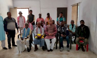 लखनपुर नगर पंचायत वार्ड क्रमांक 14 से बीजेपी छोड़ 23 लोगों ने कांग्रेस में लिए कांग्रेस सदस्यता ।