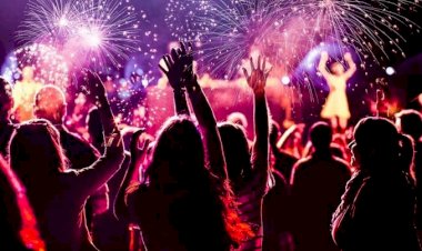 New Year Celebration: नववर्ष के कार्यक्रमों को लेकर दिशा-निर्देश जारी...रात 10-12 बजे तक ही लाउडस्पीकर उपयोग की अनुमति... पढ़िए गाइडलाइन....