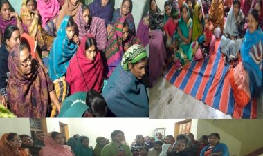 अट्ठारहगढ़ फूल माली समाज की महिला गांव गांव जाकर महिलाओं को कर रही है जागरूक पढ़े पूरी खबर