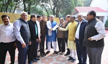 CG:मुख्यमंत्री श्री भूपेश बघेल से सकल जैन समाज के प्रतिनिधि मण्डल ने की मुलाकात... सम्मेद शिखर तीर्थ की पवित्रता को अक्षुण्ण रखने पहल का किया आग्रह