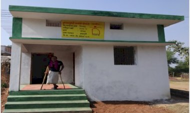 CG:प्रधानमंत्री आवास योजना- ग्रामीण बिसाहू के पक्के मकान में रहने का बरसो का सपना हुआ साकार... आवास का उपहार पाकर हुए गदगद....जनपद पंचायत साजा से महज 15 कि.मी. की दूरी पर स्थित गांव साजन निवासी बिसाहू (उम्र 70 वर्ष) जो कि दोनो पैरो से दिव्यांग हैं....NAYABHARAT.LIVE BMT में.खास रिपोर्ट देखिए