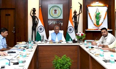 CG बजट BREAKING: CM भूपेश बघेल ने की बजट की तैयारियों की समीक्षा... बैठक में विभागीय मंत्री एवं अधिकारी मौजूद....