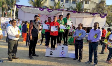 सांदीपनी एकेडमी में वार्षिक गतिविधियों का समापन,पुरस्कार वितरण फ़िल्म निर्देशक मनोज वर्मा के हाथों उत्कृष्ट खिलाड़ीयो को दिया गया मैडल जाने आयोजन से जुड़ी  सभी बातें पढ़ें पूरी खबर