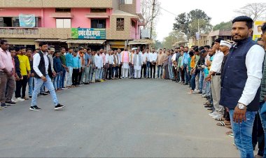 भाजपा कार्यक्रम से वापस आ रहे भाजयुमो मंडल अध्यक्ष के ऊपर हुआ जानलेवा हमला ...वीरोध में युवा मोर्चा प्रदेश भर में फूंका मुख्यमंत्री का पुतला