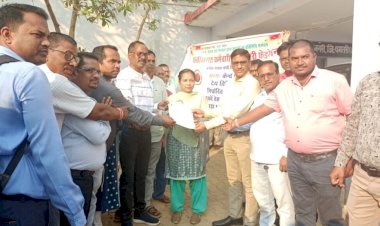 छत्तीसगढ़ कर्मचारी अधिकारी फेडरेशन ने निकाली रैली,CM व CS नाम एसडीएम को सौपा ज्ञापन...