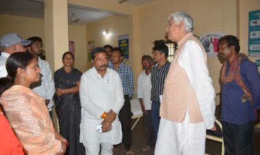 स्वास्थ्य मंत्री ने किया एयरपोर्ट उन्नयन कार्य का निरीक्षण रन-वे सहित सभी कार्यों को शीघ्र पूर्ण करने के निर्देश