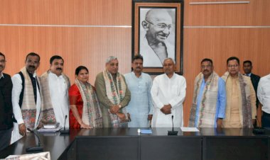 CG Liquor Ban : क्या चुनाव से पहले छत्तीसगढ़ में होगी शराबबंदी? सीएम नीतीश कुमार से मिले छग के विधायक व अफसर,कई जिलों का दौरा किया….
