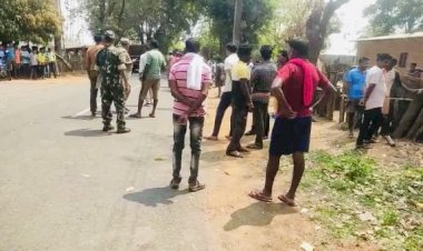 CG पति-पत्नी की दर्दनाक मौत : तेज रफ्तार ट्रक ने बाइक सवार दंपत्ति को रौंदा...आक्रोशित ग्रामीणों ने किया चक्काजाम….
