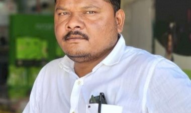 युवा कांग्रेस के पूर्व प्रदेश महासचिव/राष्ट्रीय संयोजक दुर्गेश राय ने जगदलपुर सिटी कोतवाली में प्रशिक्षु आईपीएस विकास कुमार द्वारा कोंग्रेसी नेता सुशील मौर्य पर हुए दुर्व्यवहार को लेकर प्रेस विज्ञप्ति जारी किया है..