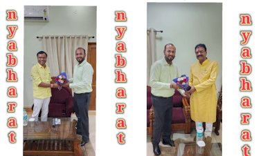 CG ब्रेकिंग : बस्तर सांसद दीपक बैज व संसदीय सचिव एवं विधायक जगदलपुर रेखचंद जैन से नवनियुक्त कलेक्टर विजय दयाराम ने सौजन्य मुलाकात की...