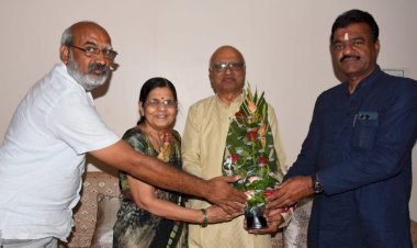 विधायक जैन ने दी पूर्व चैंबर अध्यक्ष को विवाह वर्षगांठ की बधाई