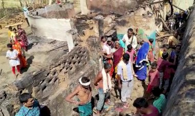 CG NEWS : आधी रात को घर में फटा गैस सिलेंडर, मकान सहित समान जलकर हुआ राख, बलास्ट से पूरा गांव सहमा