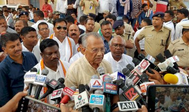रामानुजगंज विधानसभा क्षेत्र में  गृहमंत्री ने पूजा अर्चना कर 21करोड़ 04 लाख रूपये के पुल निर्माण कार्य का किया
शुभारंभ