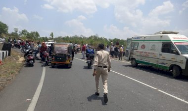 Chhattisgarh Road Accident: बस व स्कूटी की जोरदार भिड़ंत,मौके पर स्कूटी सवार तीन लोगों की मौत…स्कूटी के उड़े परखच्चे