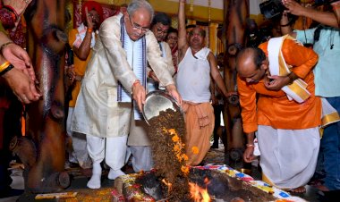 RAIPUR NEWS : मुख्यमंत्री भूपेश बघेल ने जगन्नाथ मंदिर में पूजा-अर्चना की