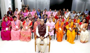 स्व-सहायता समूह के संकुल स्तरीय संगठनों की बहनों से CM शिवराज ने किया संवाद, CM बोले बहनों की जिंदगी बदलना मेरी जिंदगी का लक्ष्य